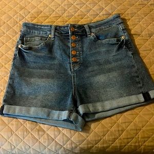 NWOT- YMI denim shorts